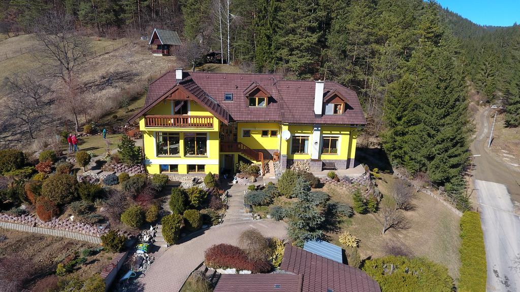 Apartman U Sarky Valaska Exterior photo