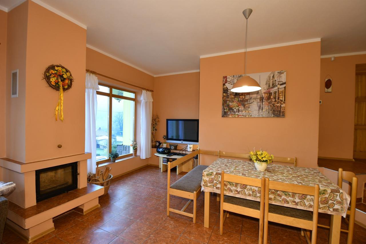 Apartman U Sarky Valaska Exterior photo