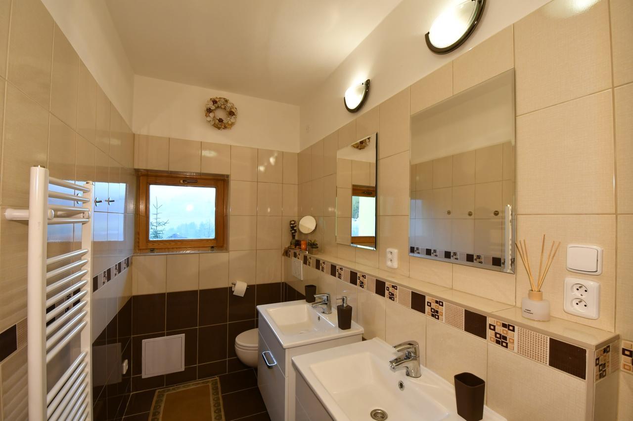 Apartman U Sarky Valaska Exterior photo